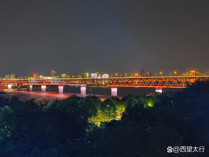武汉夜网推荐 深夜上网好去处